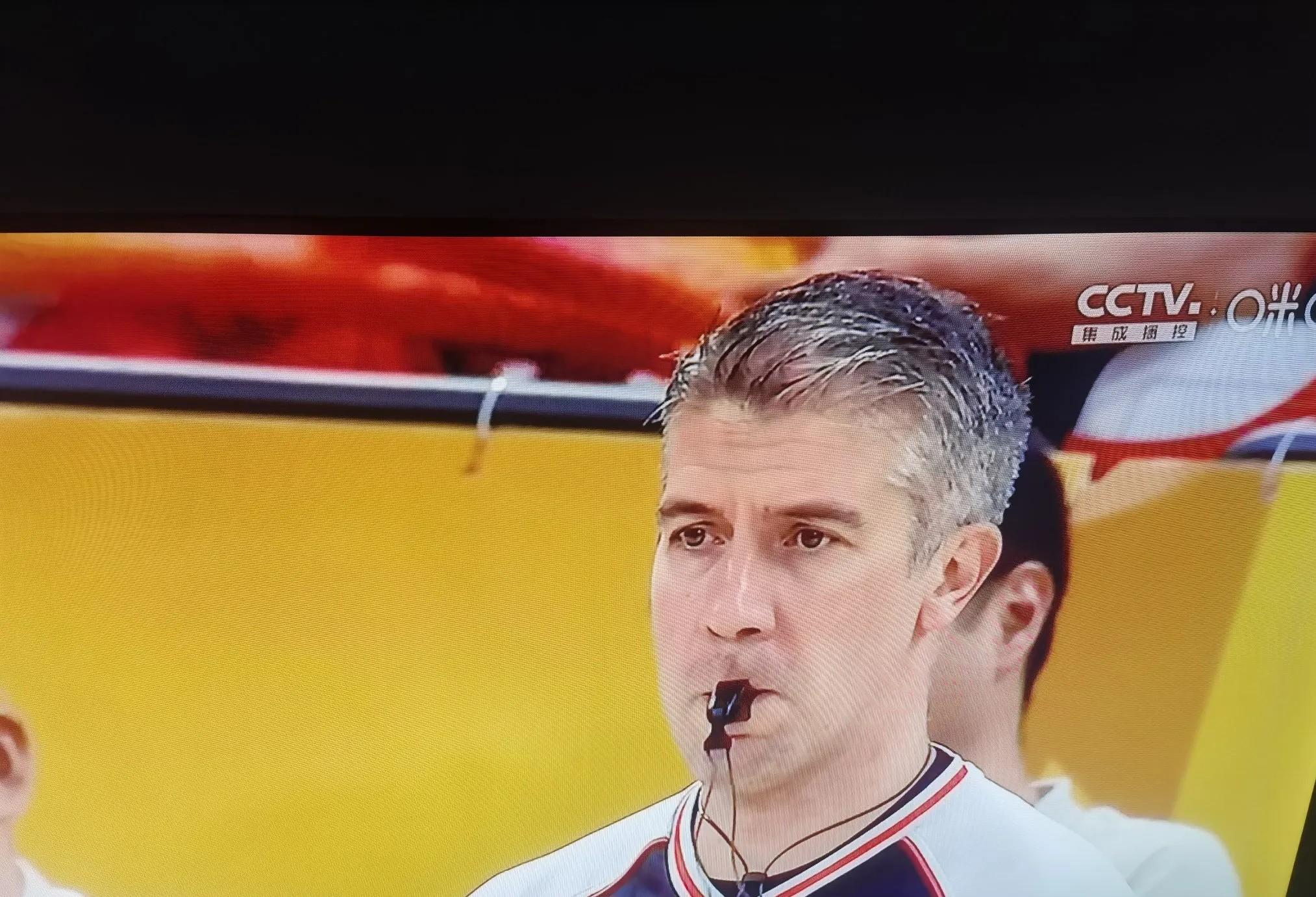 问鼎娱乐 -赛地聚焦——NBA总决赛今晚热度飙升，上海久事扳平良机，气氛紧张，控场能力受关注 