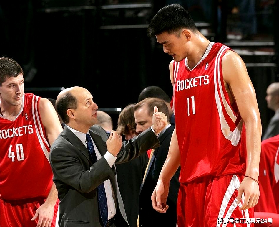 问鼎平台 -以色列北部遭50余枚火箭弹袭击