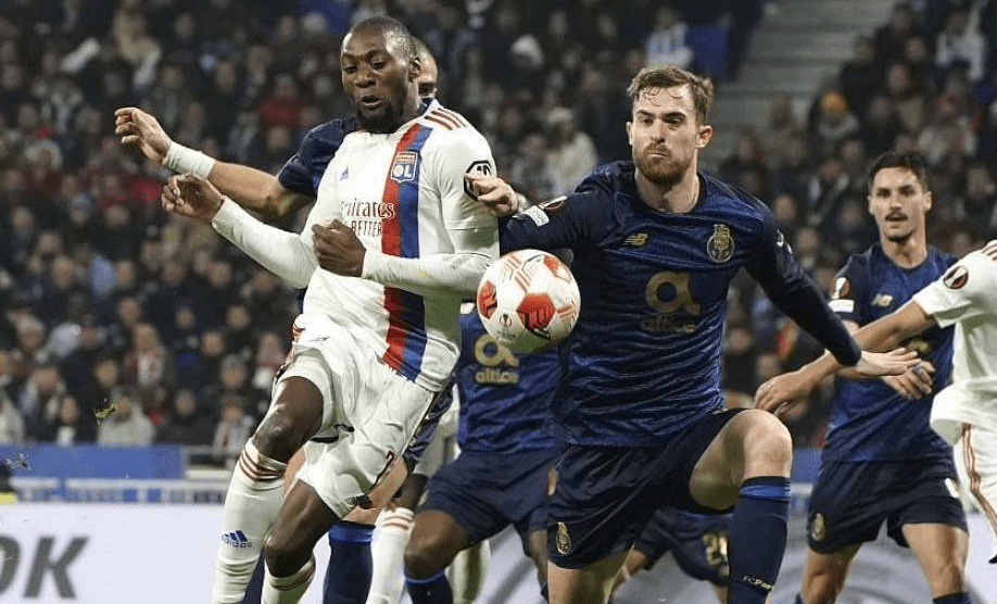 问鼎体育平台 -法兰克福清晨伤情更新；志在意甲名次提升；球迷炸锅；临场指挥获称赞的简单介绍